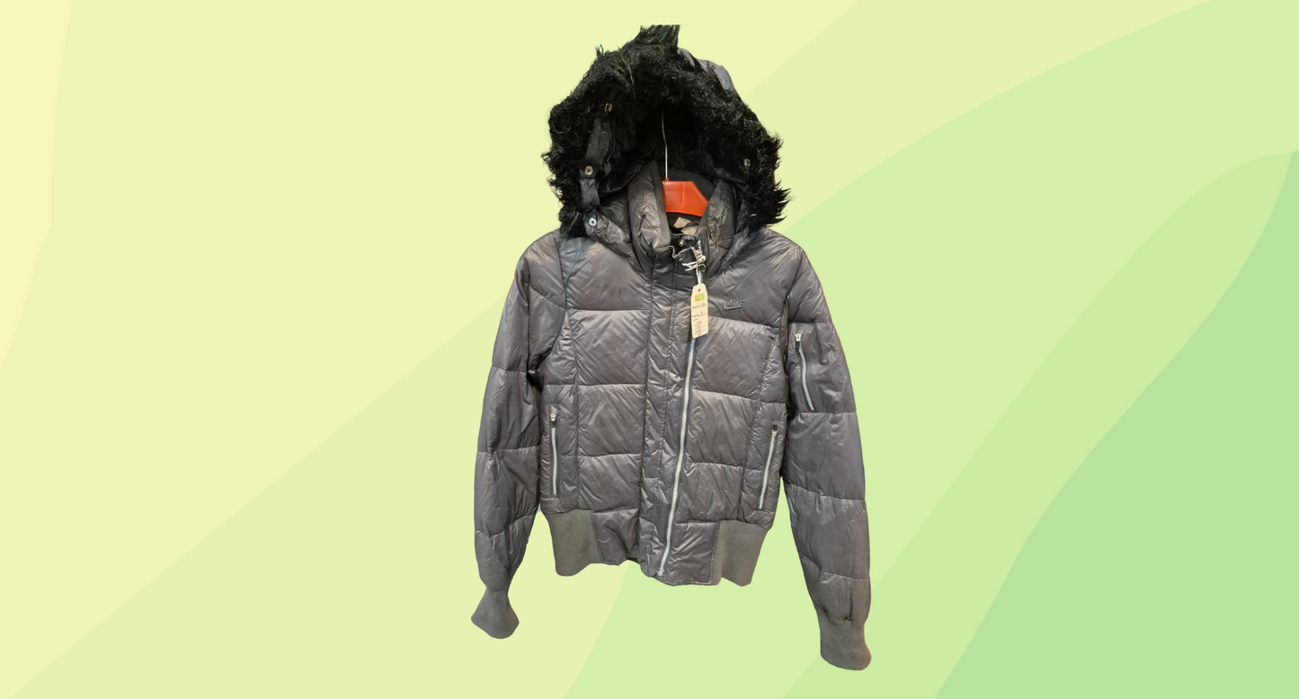 Nike Puffer Jacket - M - Grey