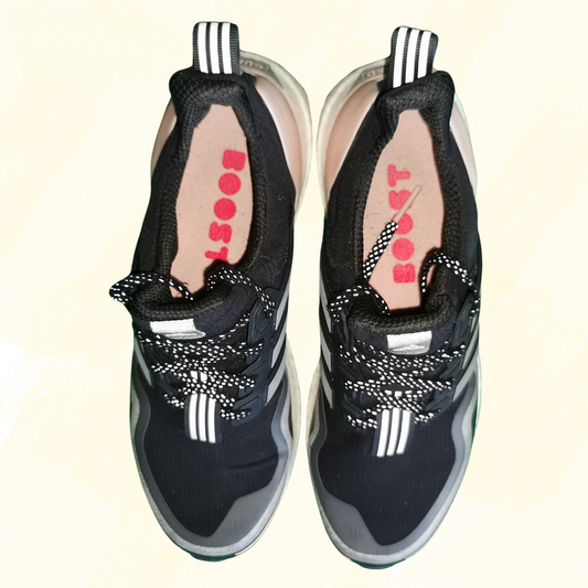 Adidas Ultraboost - Pink accents - US10