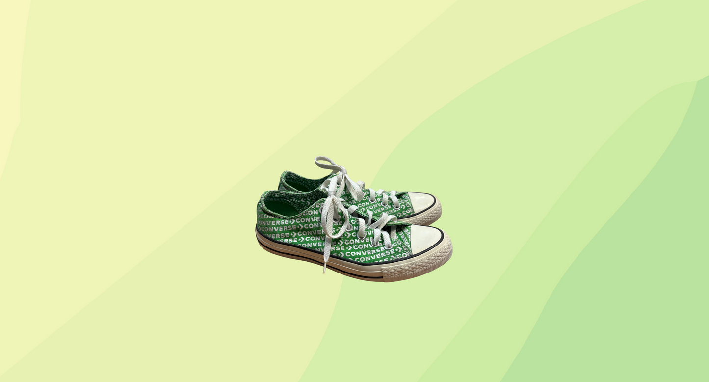 Converse Chuck Taylor All Star Low Tops - M6 W8 - Green