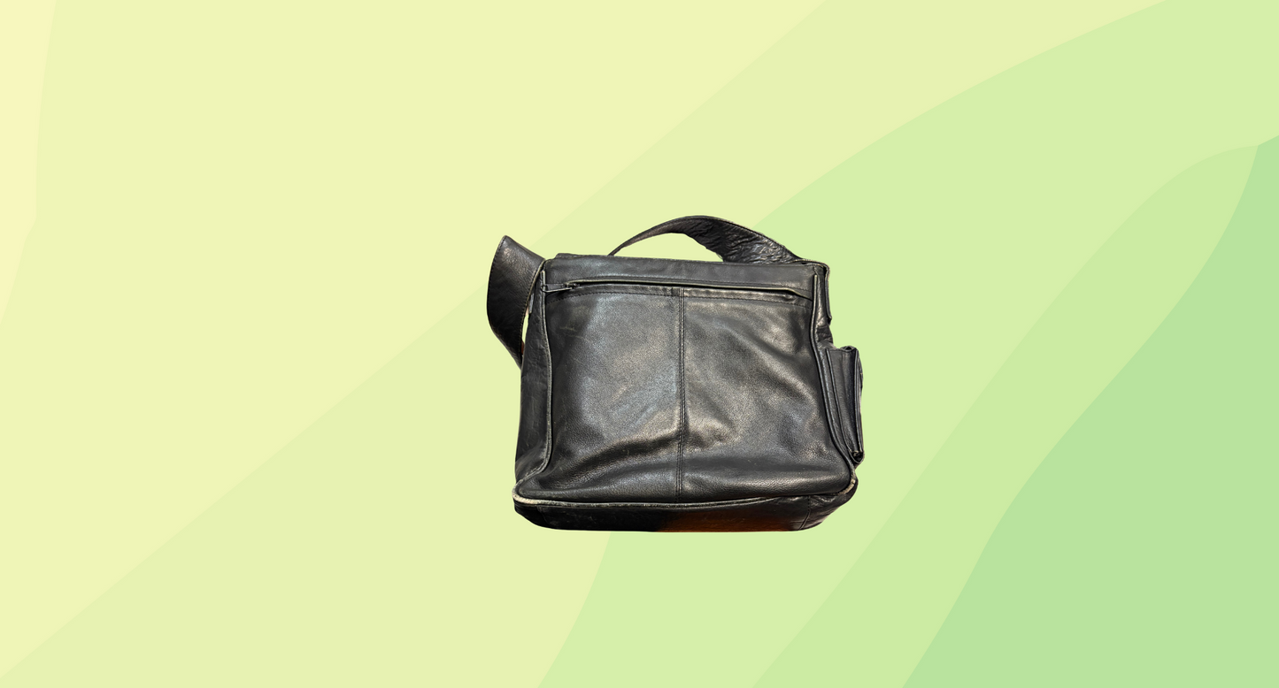 Hide & Chic Leather Messenger Bag - Black