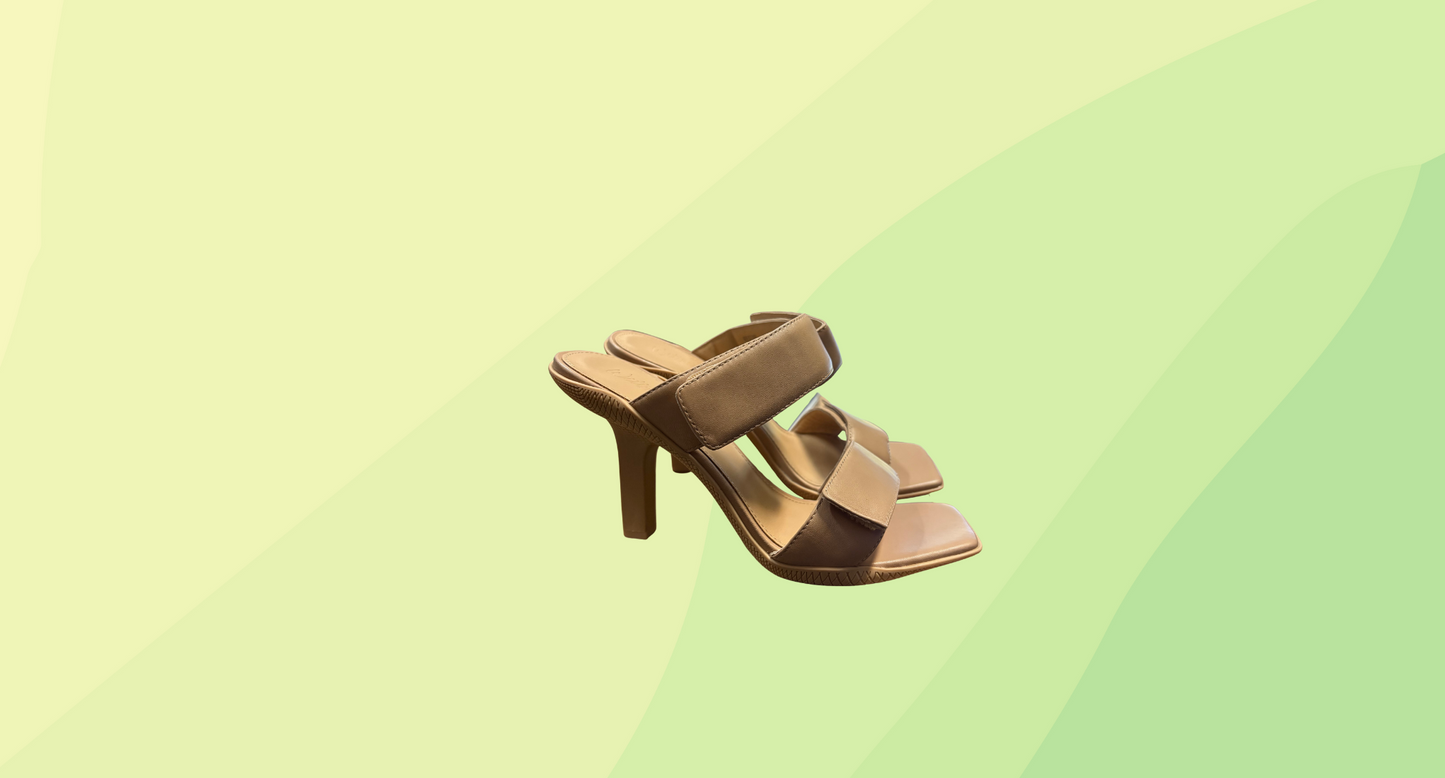 Wittner Rexine Heels RRP $80 - Size 40 - Sand