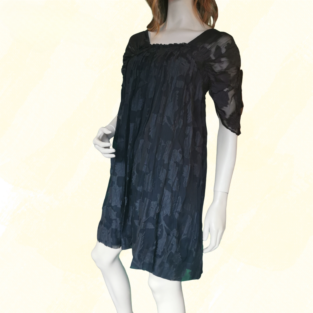 BCBG Maxazria Silk Dress burnout pattern - Size 4 - Black