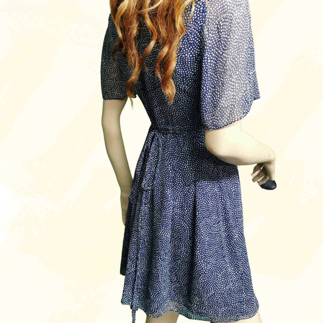 Diane von Furstenberg wrap Dress - Size 4 - Navy and white polkadots