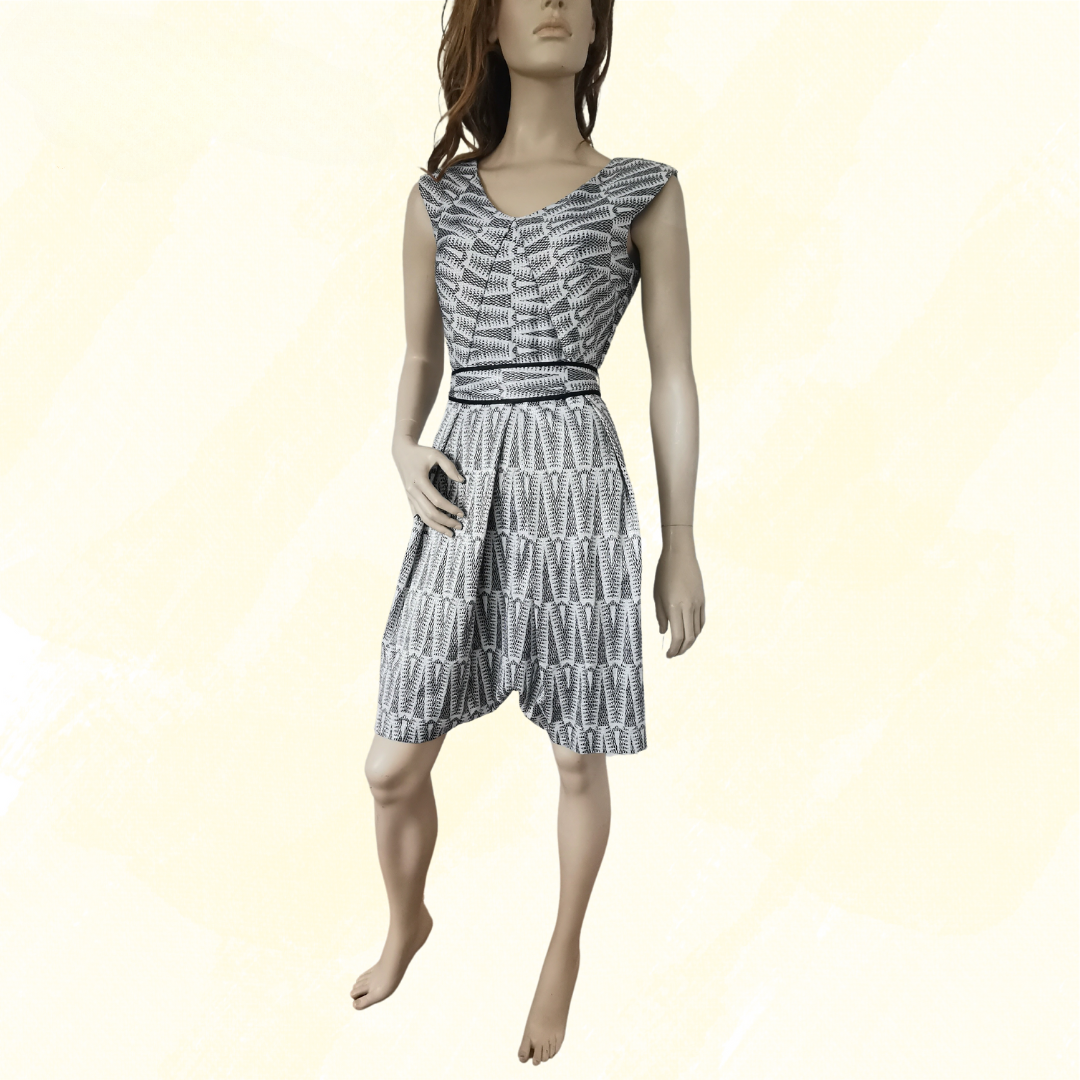 Sacha Drake Dress - Mid Length - Size 12 - Cream/Gray
