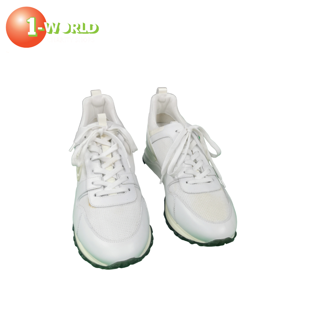 Louis Vuitton White Sneaker - Size 40