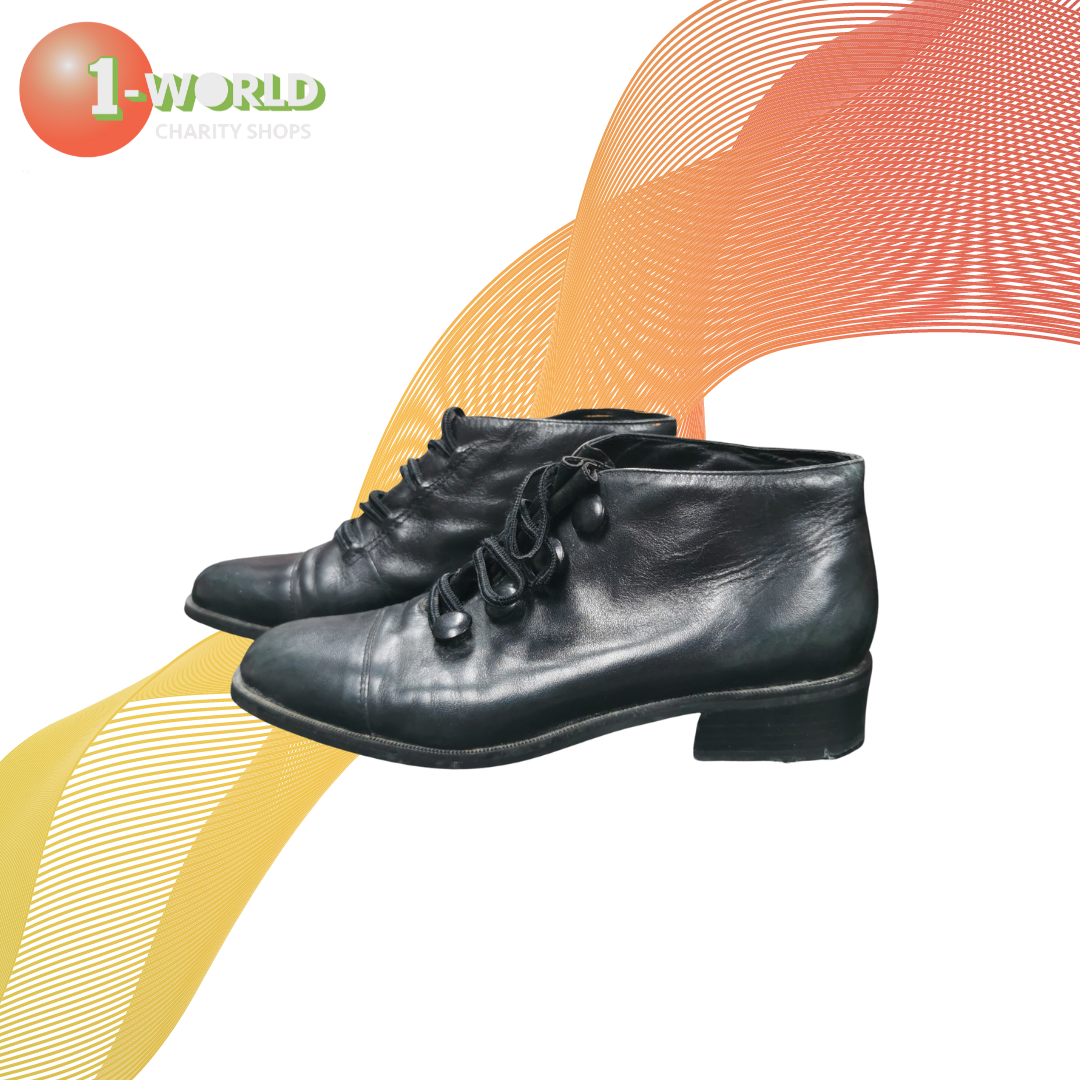 Jane Debster Black leather ankle boot - Size 37