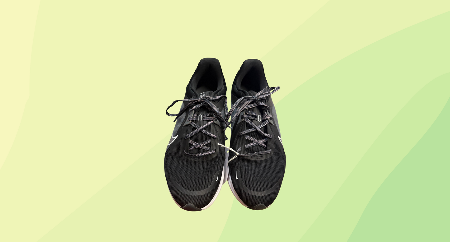 Nike Mens Quest 5 Sneakers - US 9 - Black