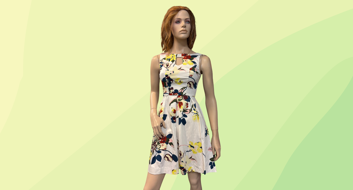 Cue Dress RRP $219 - Size 6 - White/Floral