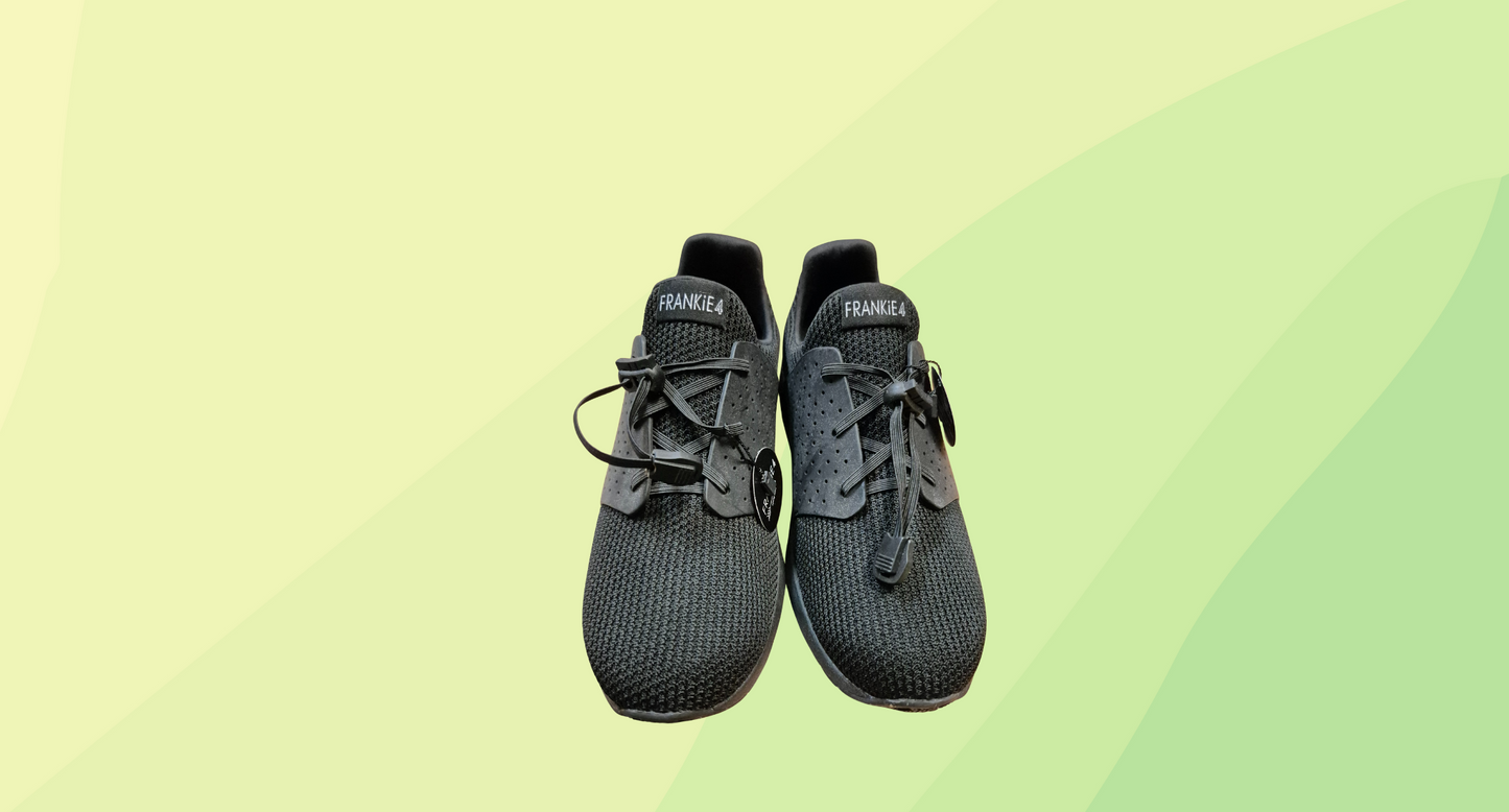 Frankie4 Trixie II Sneaker - Size 7 - Black