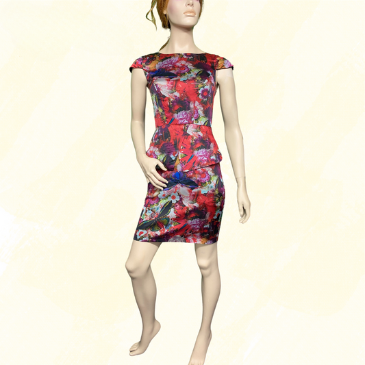 Nicola Finetti	Short Fitted feature at wasit - Multi Floral 6