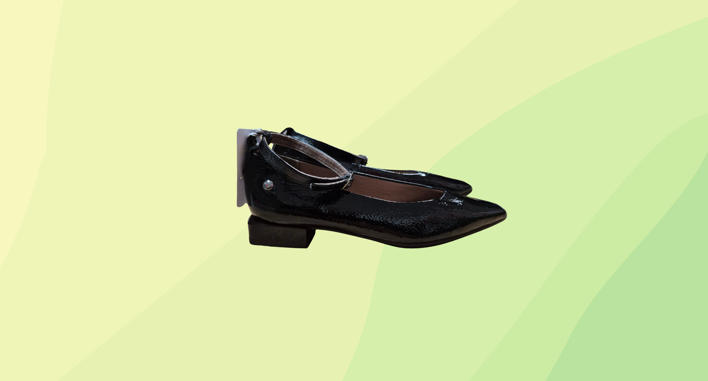 Nu x Neo Kaola Leather Flats - Size 37 - Black