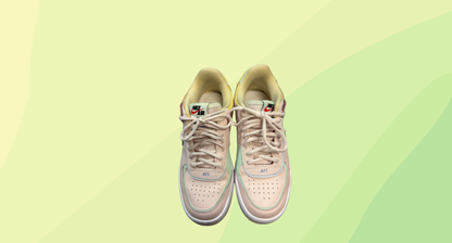 Nike Shadow Sneaker - US 7 - Soft Pink