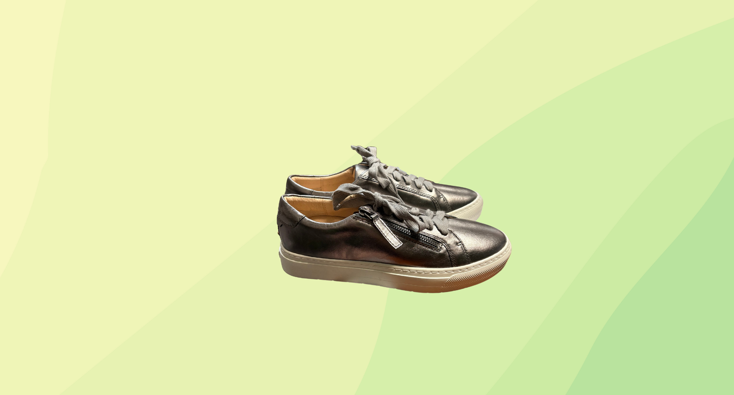 Frankie4 Billie Sneaker - Size 7.5 - Silver