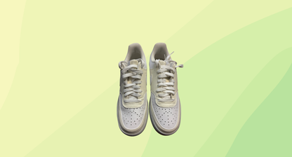 Nike Sneakers - US 8 - White