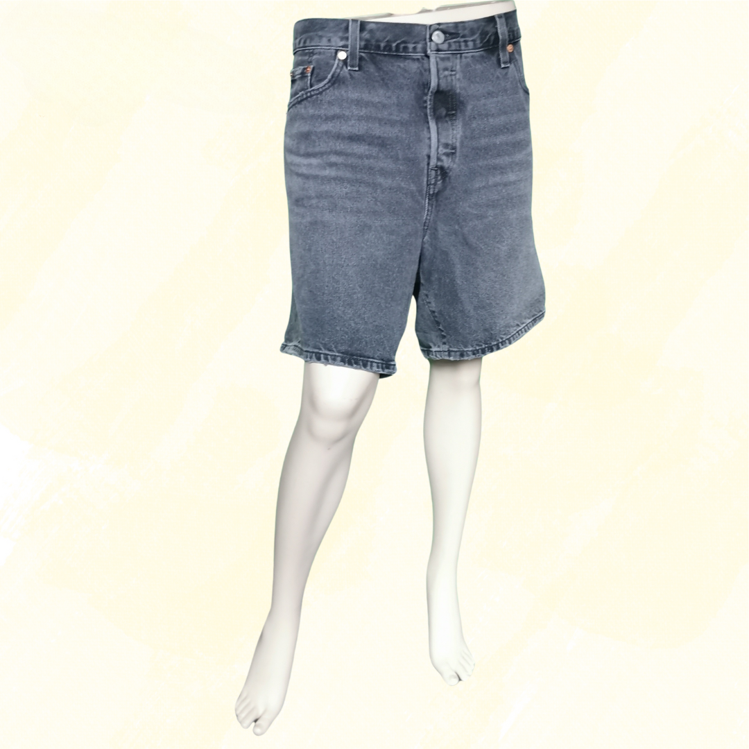 Levis 501 High Rise Shorts RRP $119.95 - Size 16 - Denim