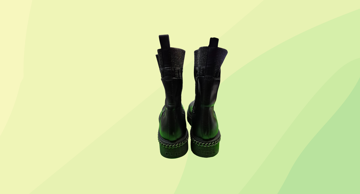 Guess Vardy Chelsea Boots - Size 8 - Black