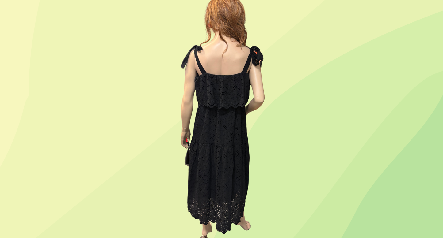 Decjuba Sasha Broderie Maxi Dress RRP $179.95 - Size 14 - Black