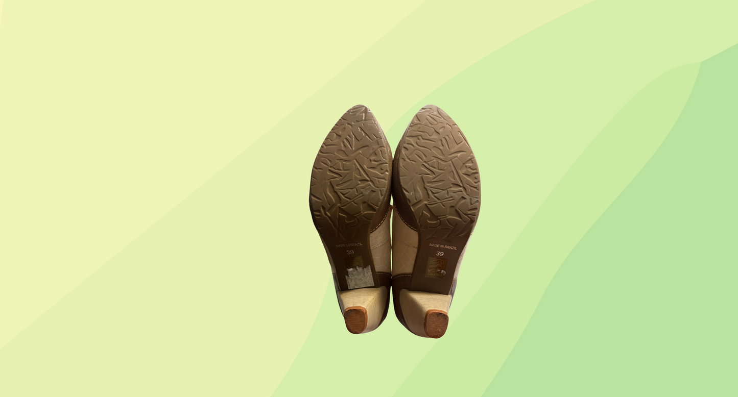 Brazilio Pumps - Rose Embellishment - Size 39 - Tan/Brown