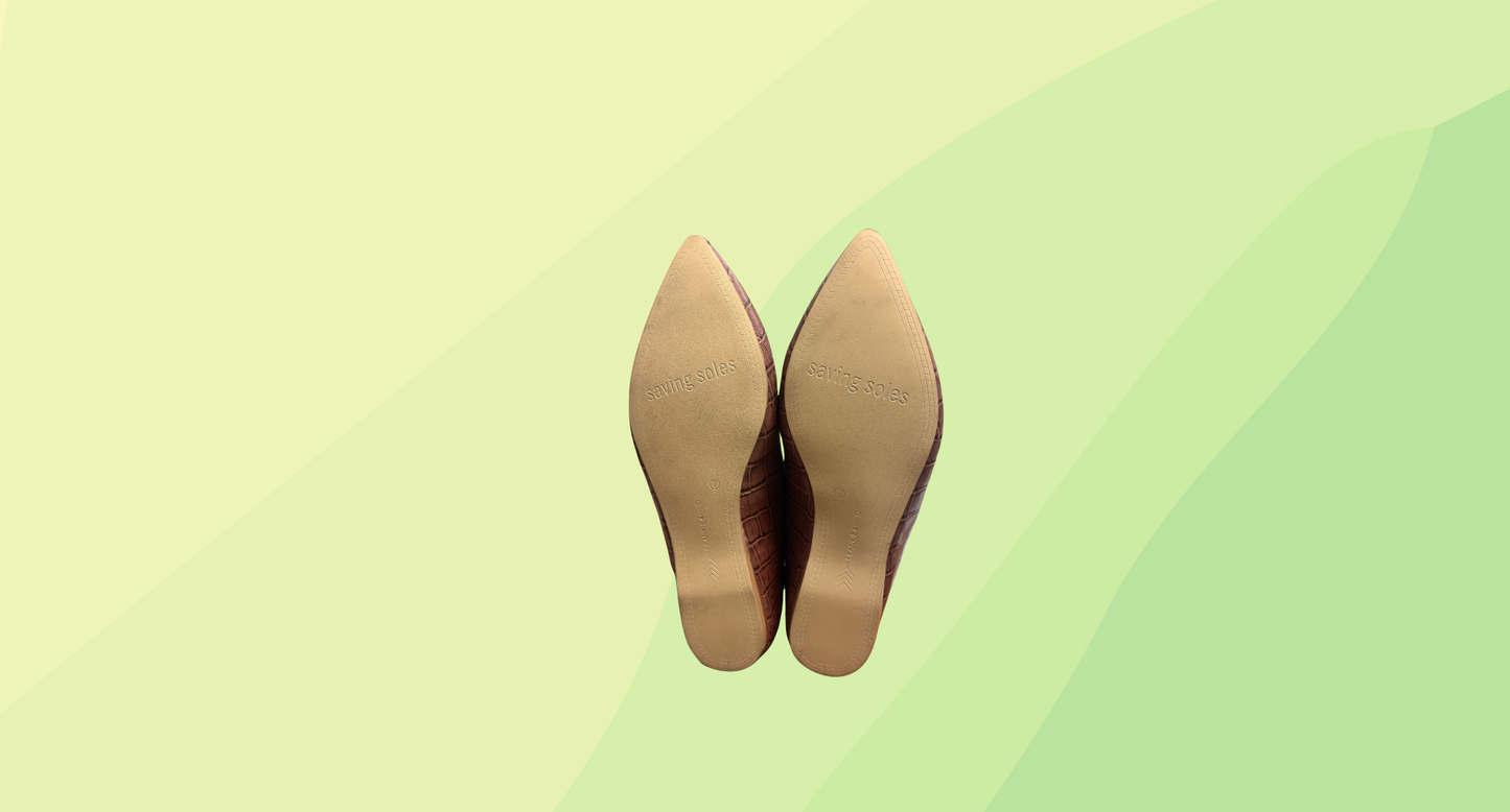 Frankie4 Poppy Flat - Size 7 - Dusty Pink