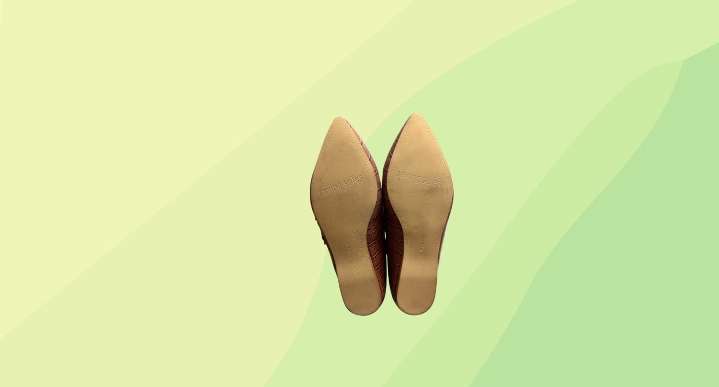 Frankie4 Poppy Flat - Size 6 - Dusty Pink